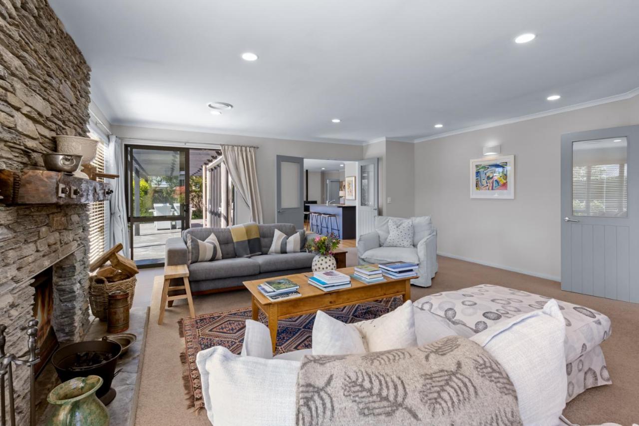 Quail's Nest, - Luxury & Garden Holiday home Queenstown