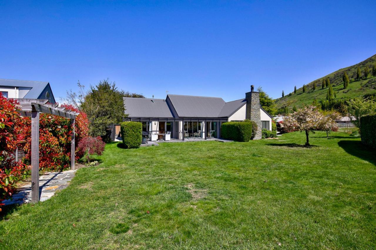 Quail's Nest, - Luxury & Garden Holiday home