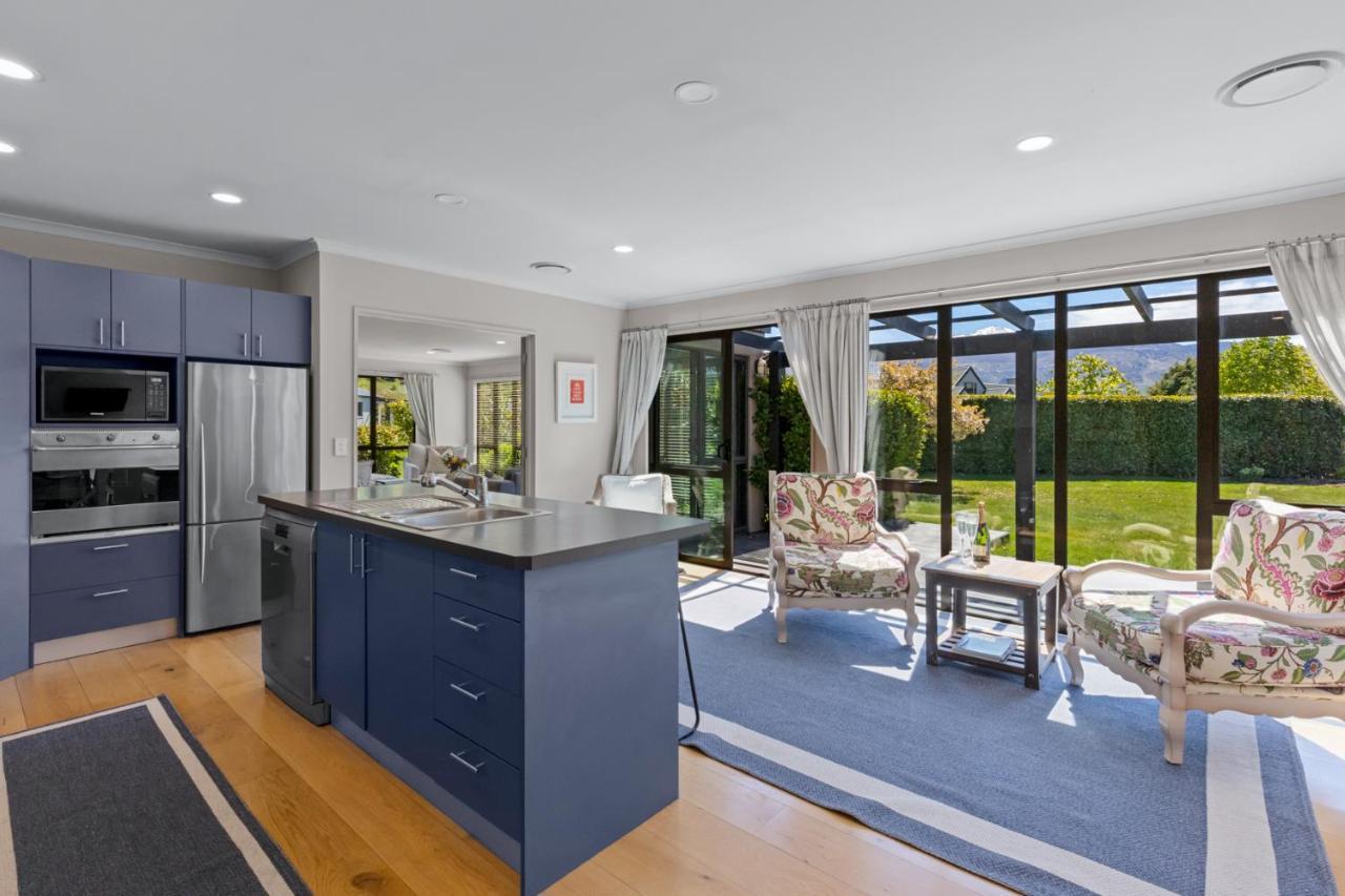 Quail's Nest, - Luxury & Garden Holiday home *