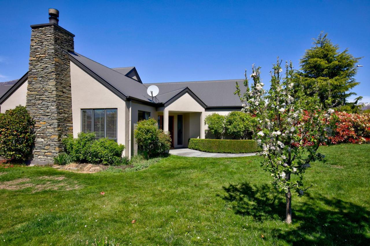 Holiday home Quail's Nest, - Luxury & Garden *