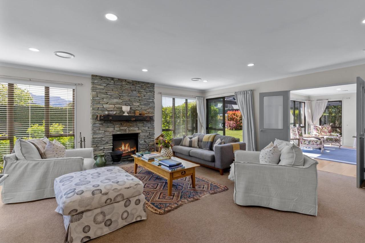 Quail's Nest, - Luxury & Garden Holiday home Queenstown
