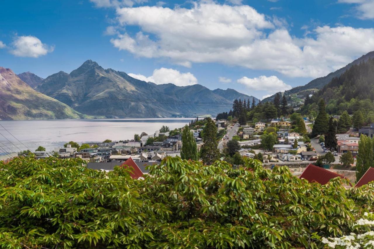 Anderson Hallenstein * Queenstown