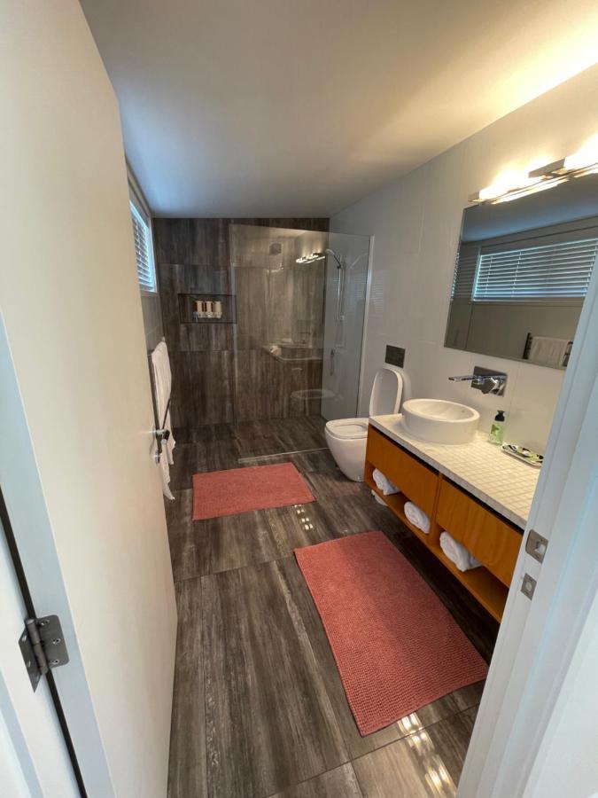 Apartment Lake View La Hay 66