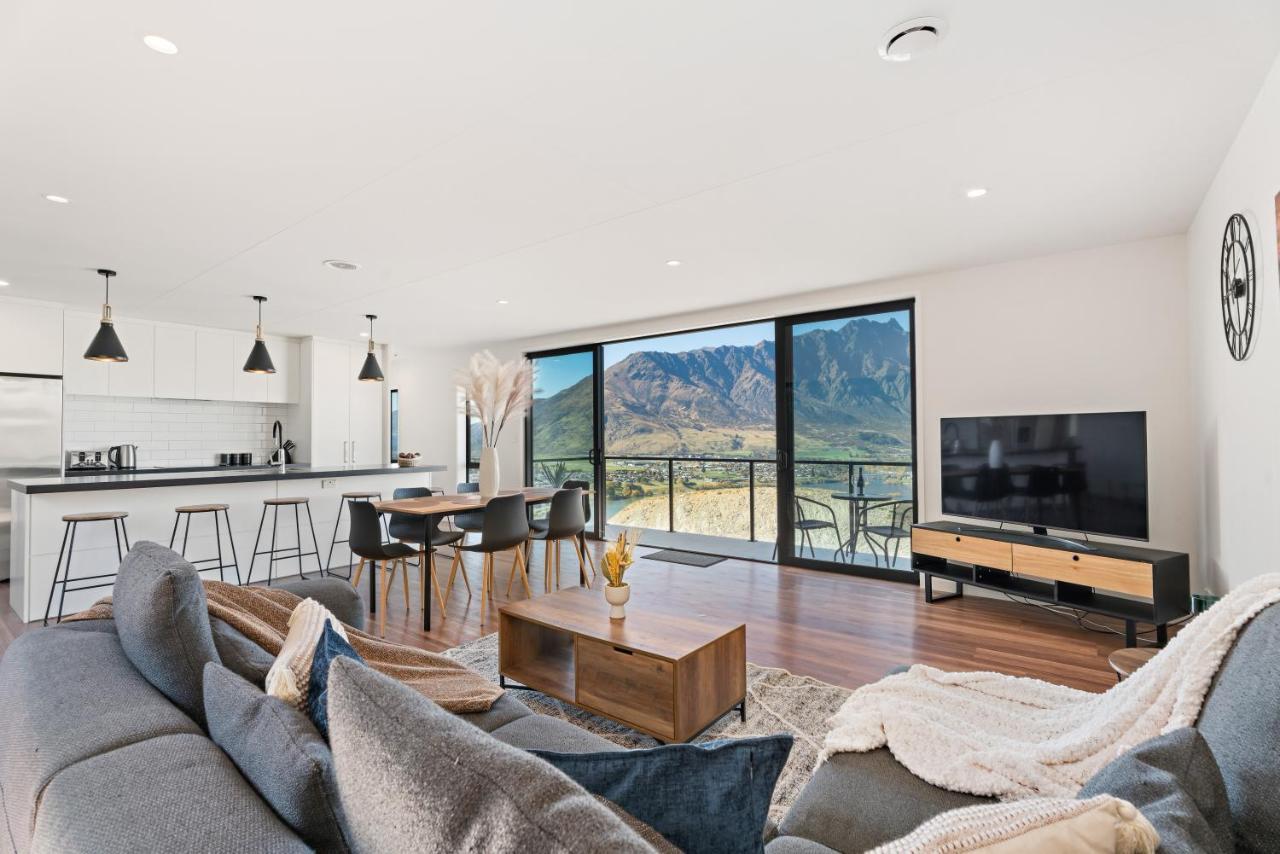 Holiday home Style & Tranquillity - 4 Bedroom House *