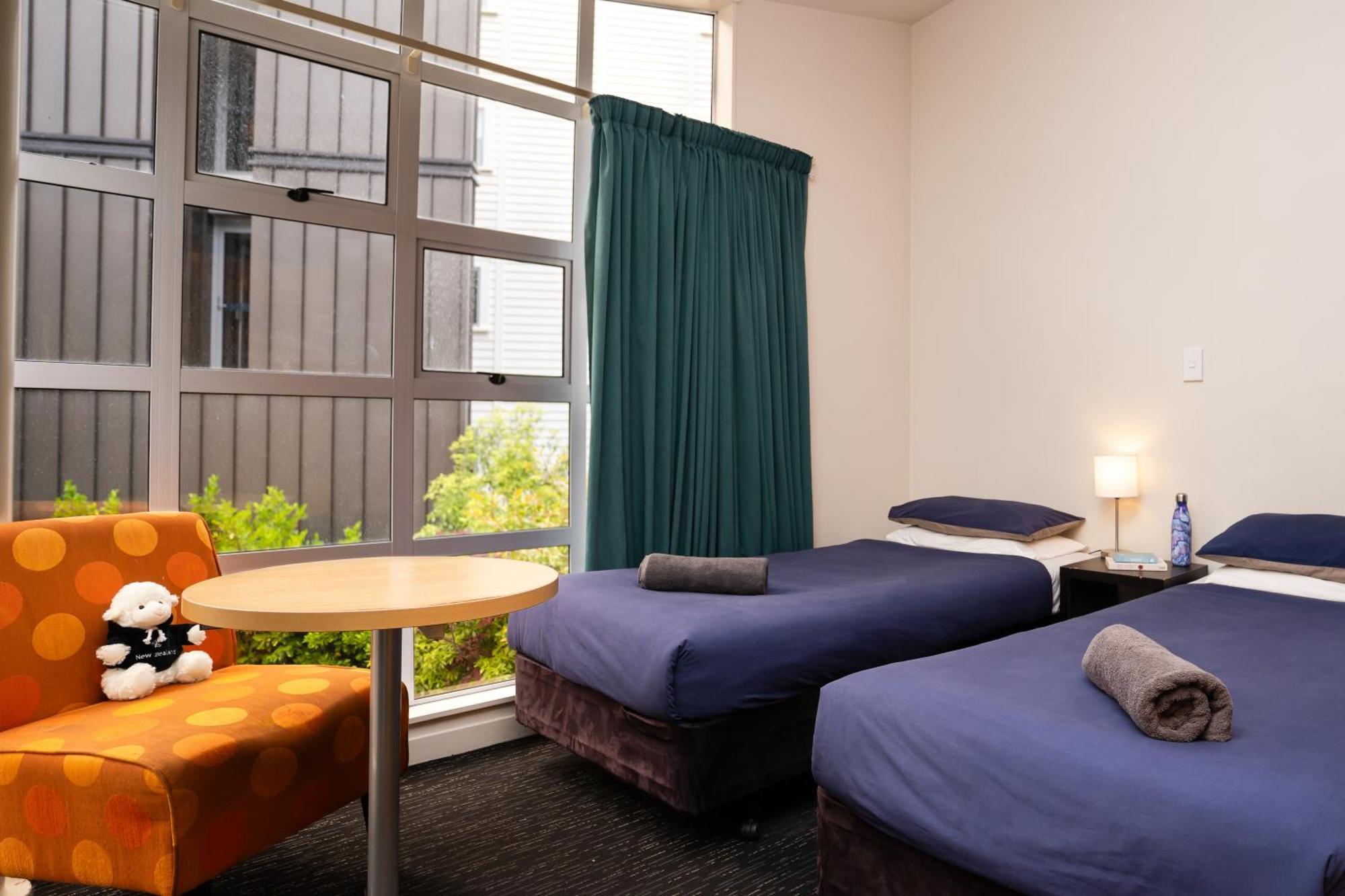 Haka House Hostel *
