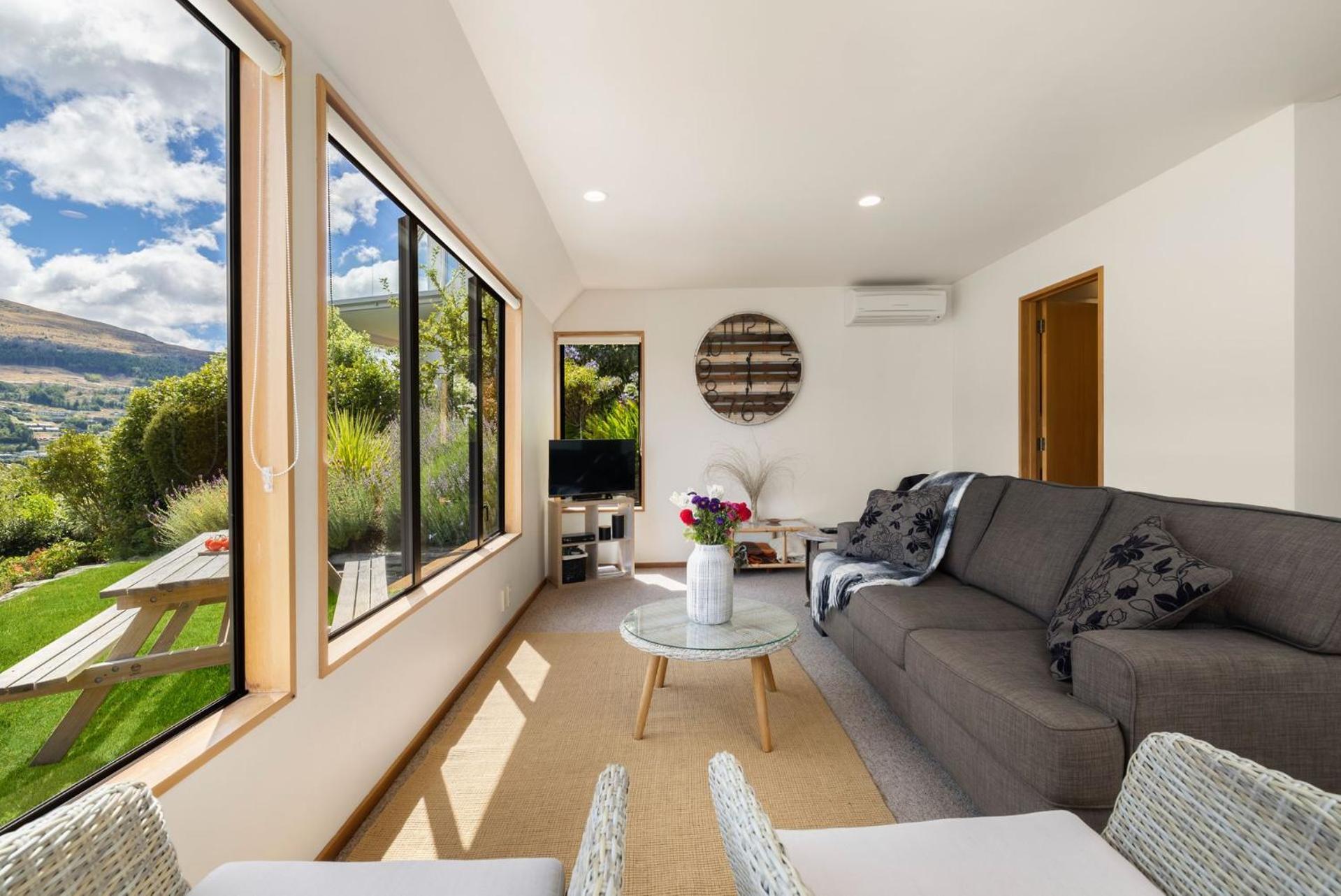 Holiday home Lakefront