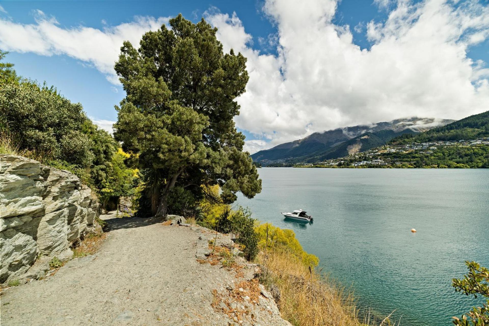 Lakefront * Queenstown