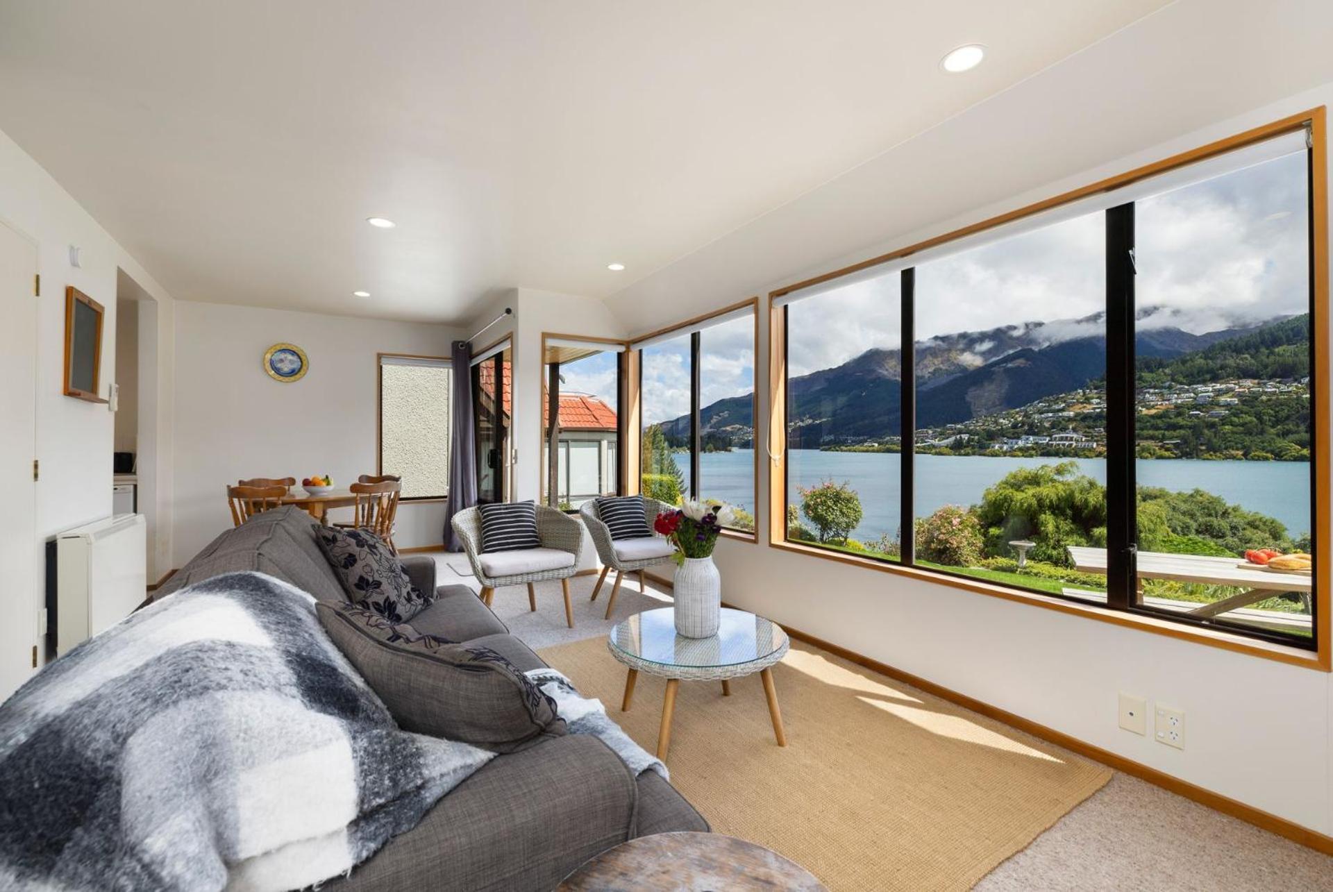 Lakefront Holiday home Queenstown