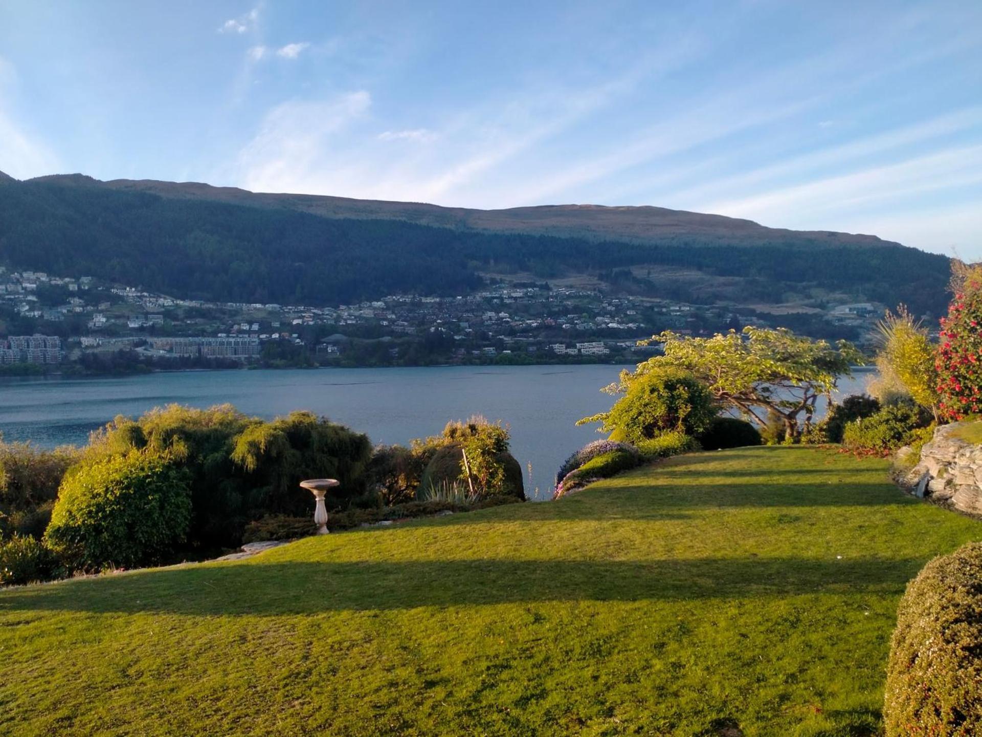 Lakefront Holiday home Queenstown