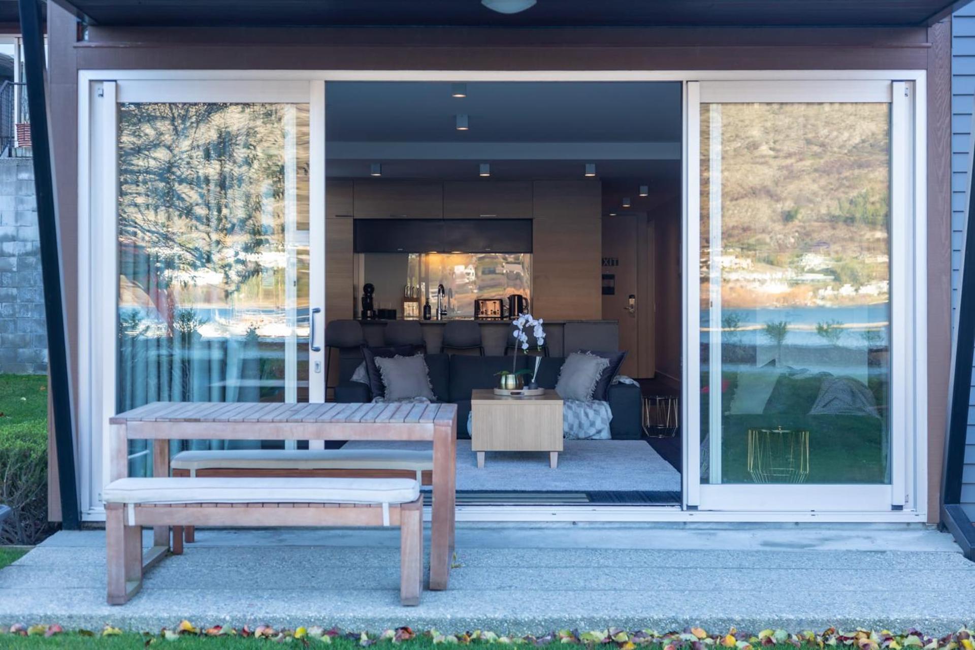 Mantra- Free Parking- Ac- Direct Access Apartment