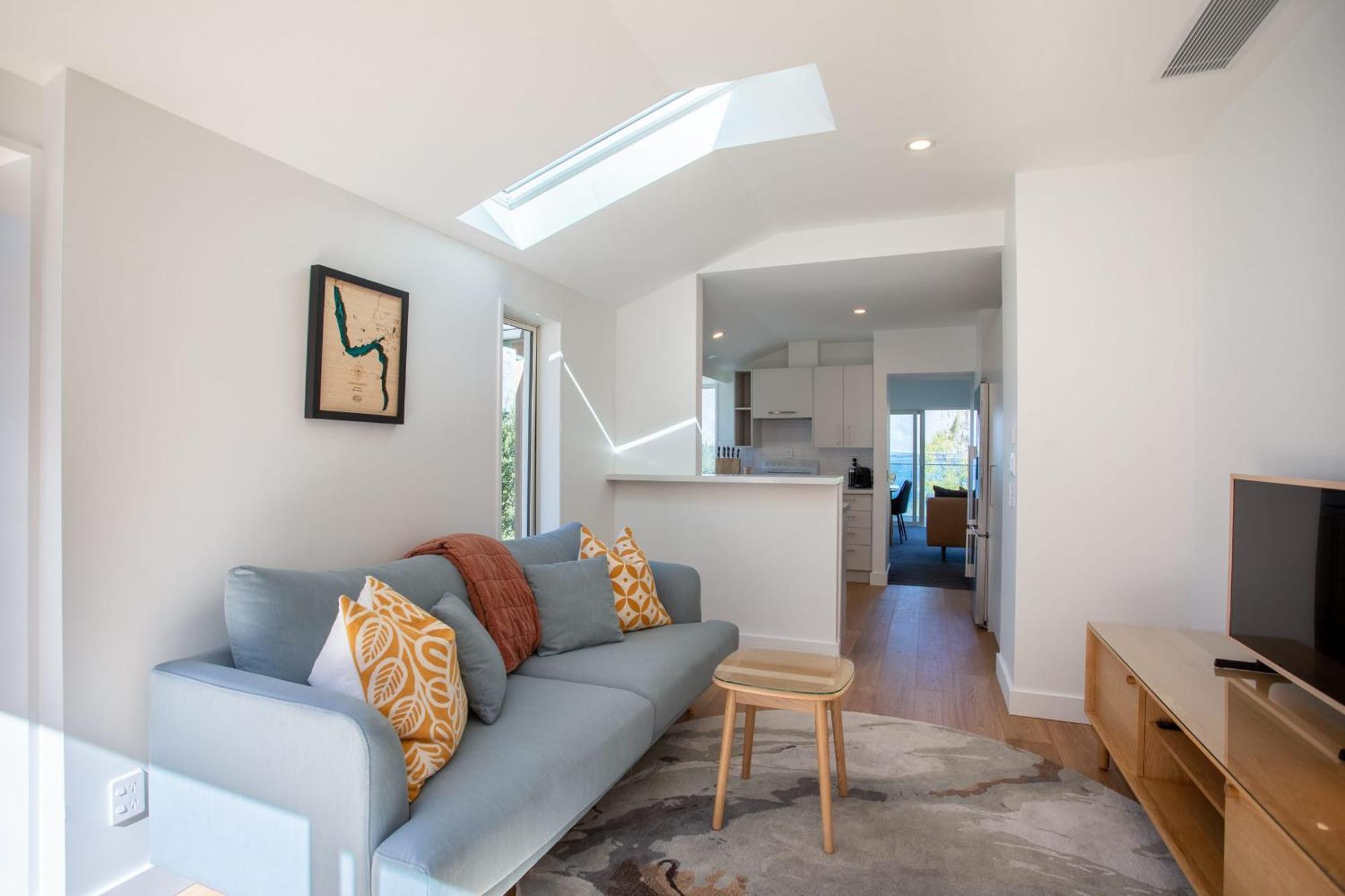 Ruru Retreat- Free Parking- Hot Tub- Walk To Town Holiday home