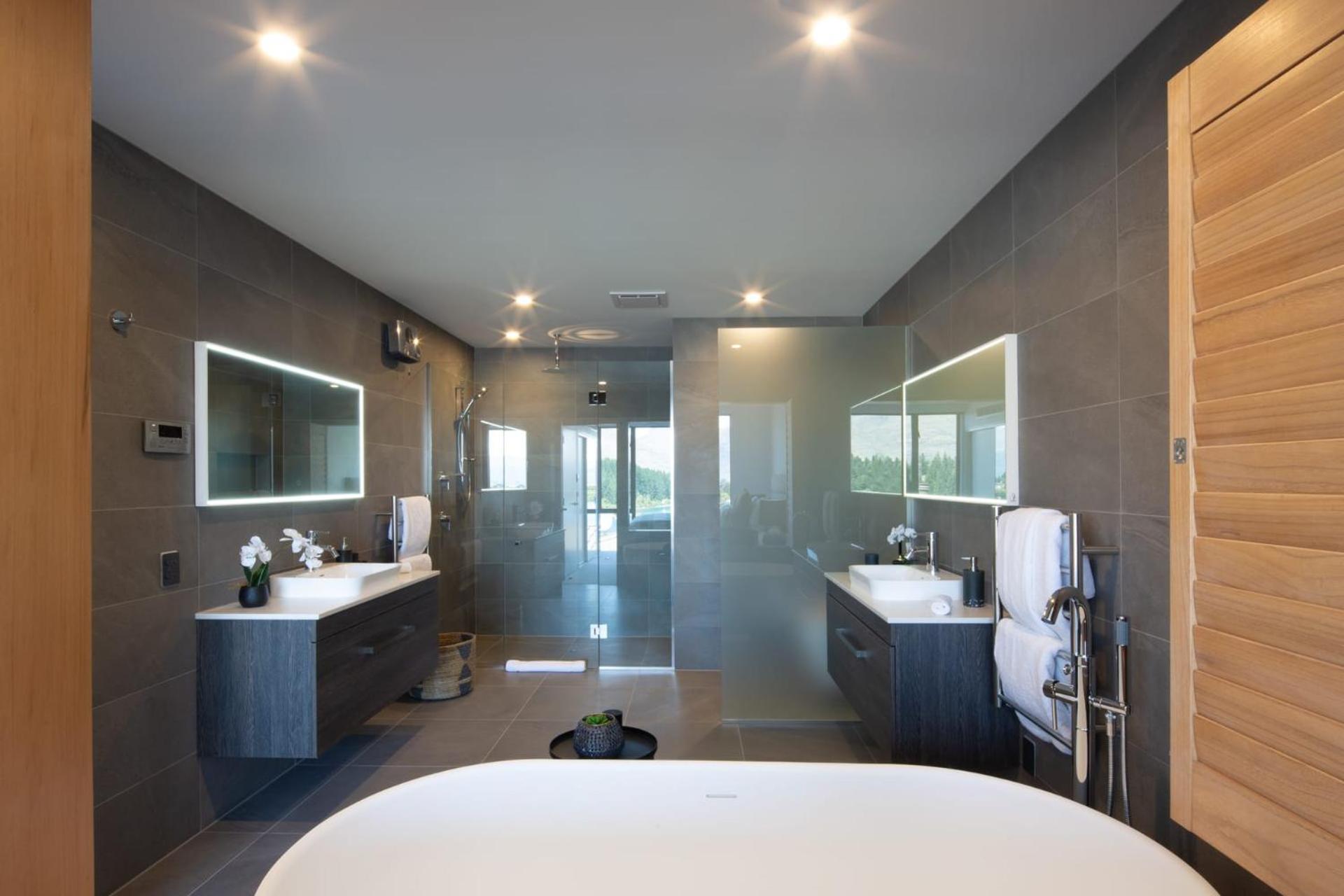 Lakehouse 3- Free Parking- Walk To Town- Air Con Queenstown