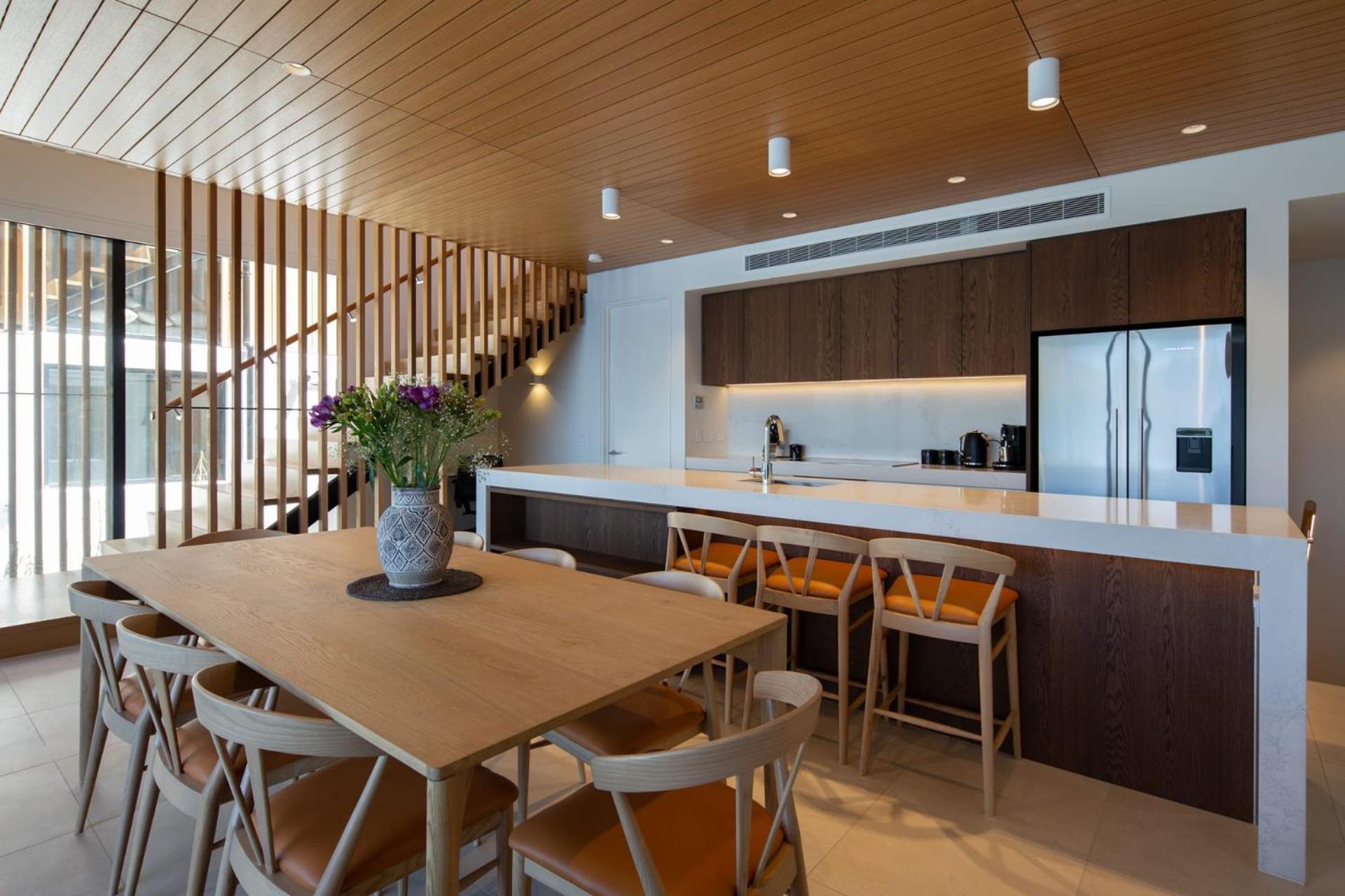 Villa Lakehouse 3- Free Parking- Walk To Town- Air Con *