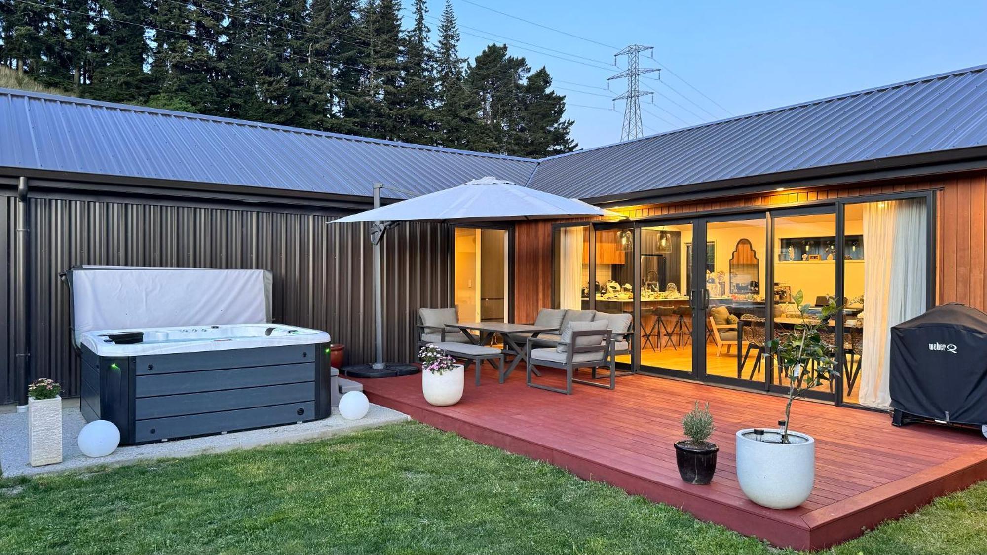 Hillside Guest house *