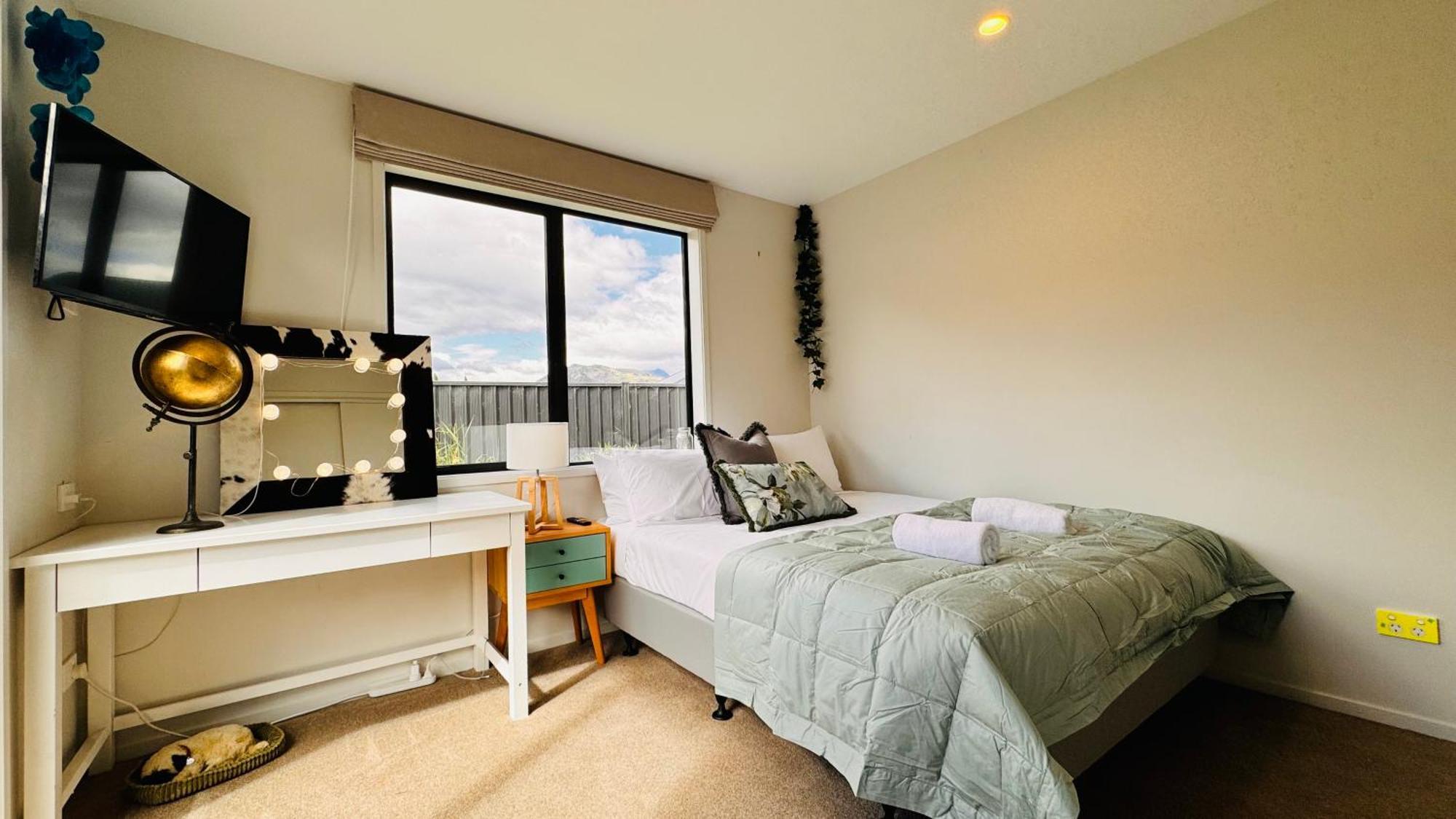 Hillside Guest house *