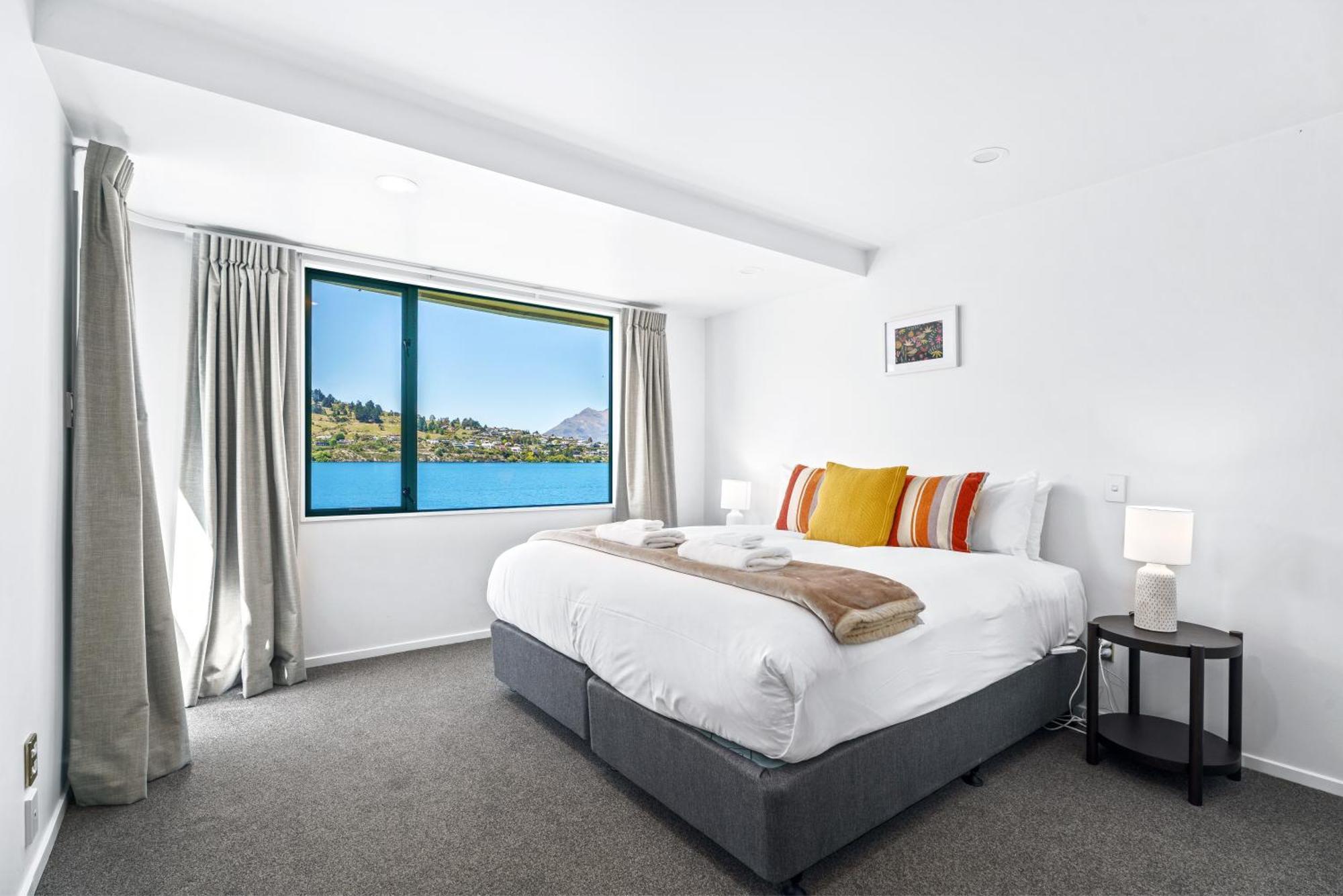 Lakefront Living At Remarkables Retreat - Eight
