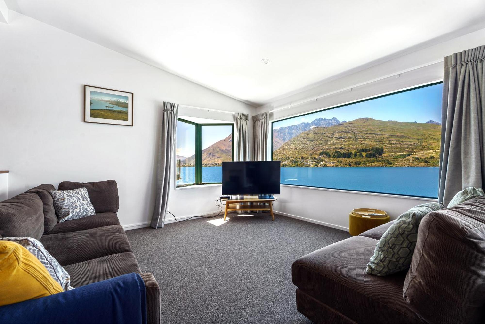 Lakefront Living At Remarkables Retreat - Eight * Queenstown