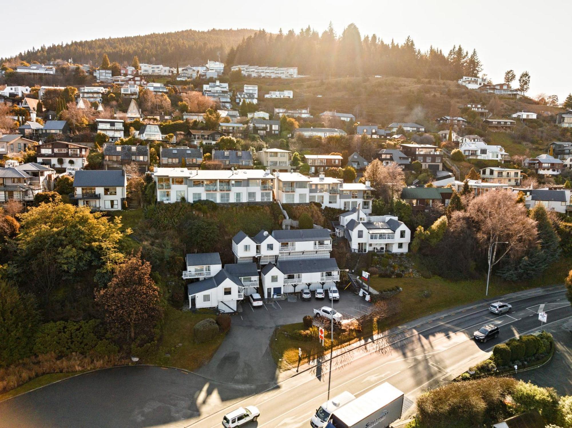 Lakeview Colonial Motel 3*
