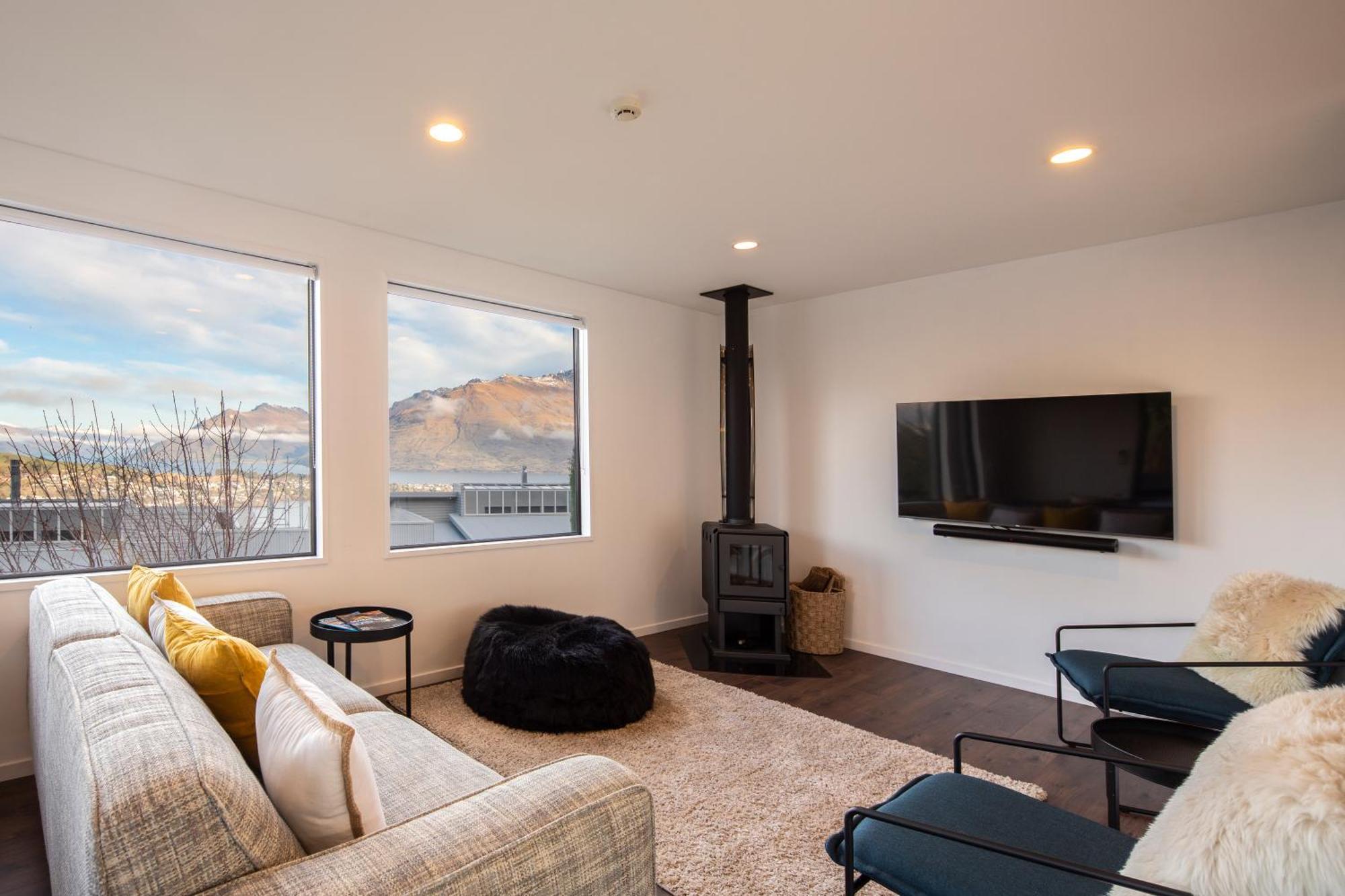 Stoneridge Place, Spacious 3 Bdr Home, Scenic Views Holiday home