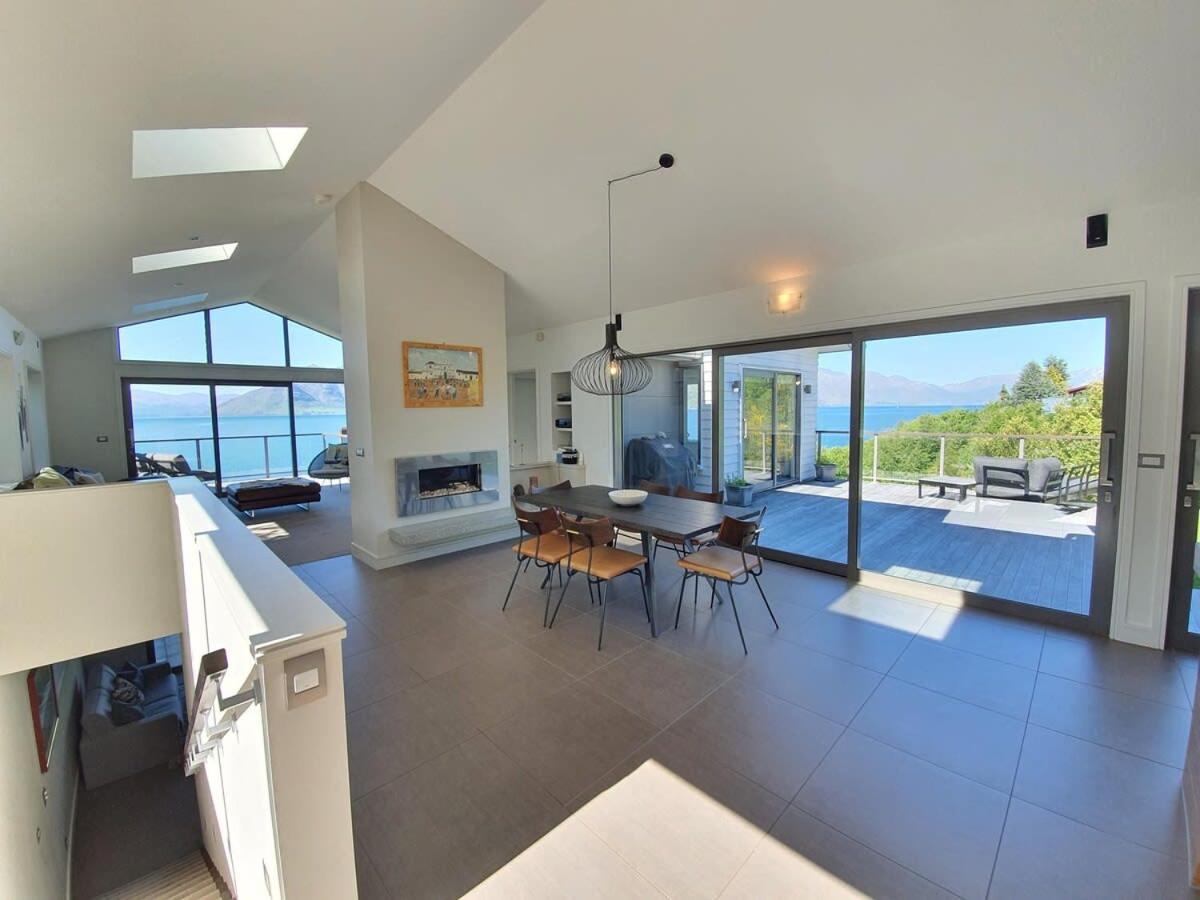 Private Retreat - Stunning & Mountain Views *