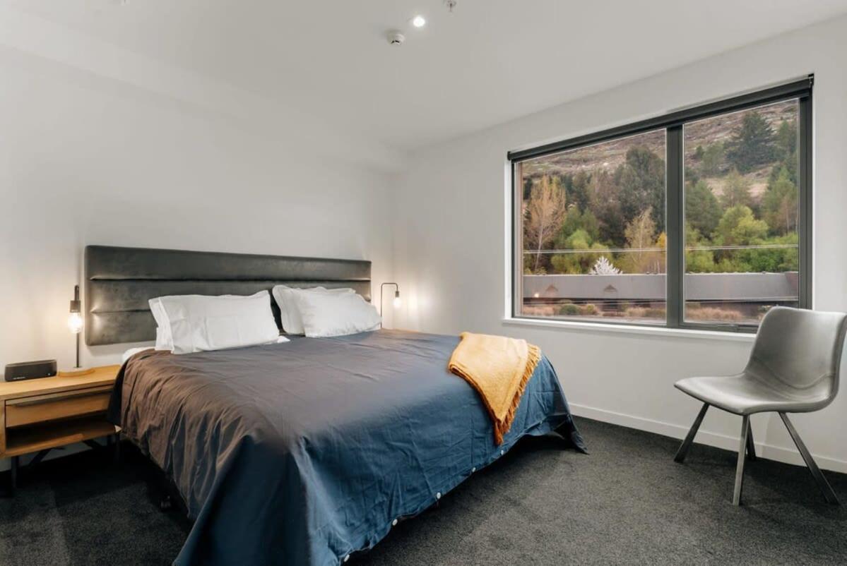 Apartment Coronet Base At La Du Parc
