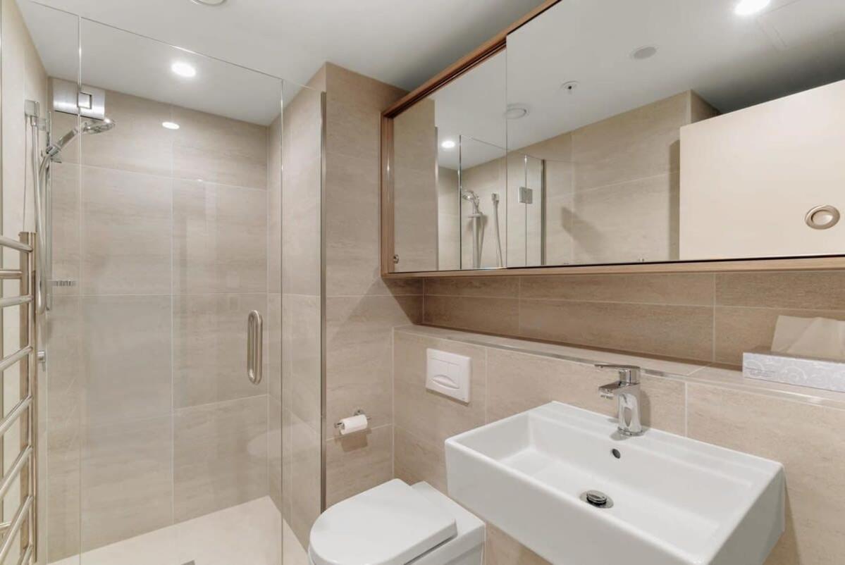 Apartment Coronet Base At La Du Parc *