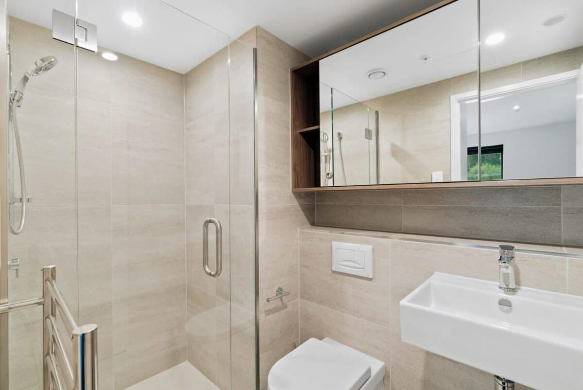Apartment Coronet Base At La Du Parc