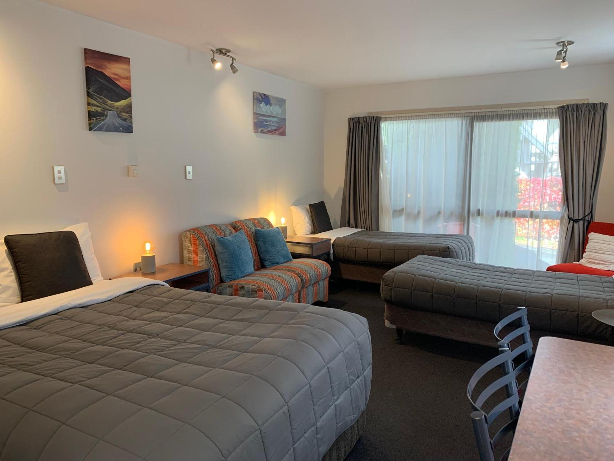 Wakatipu View *