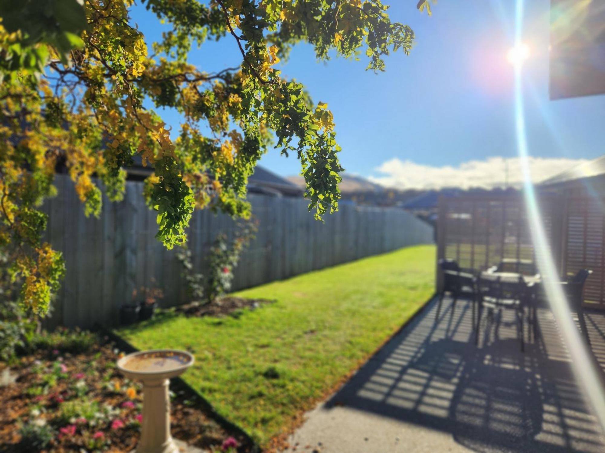 Equestrian View - Gorgeous Cozy Shotover Holiday home Queenstown