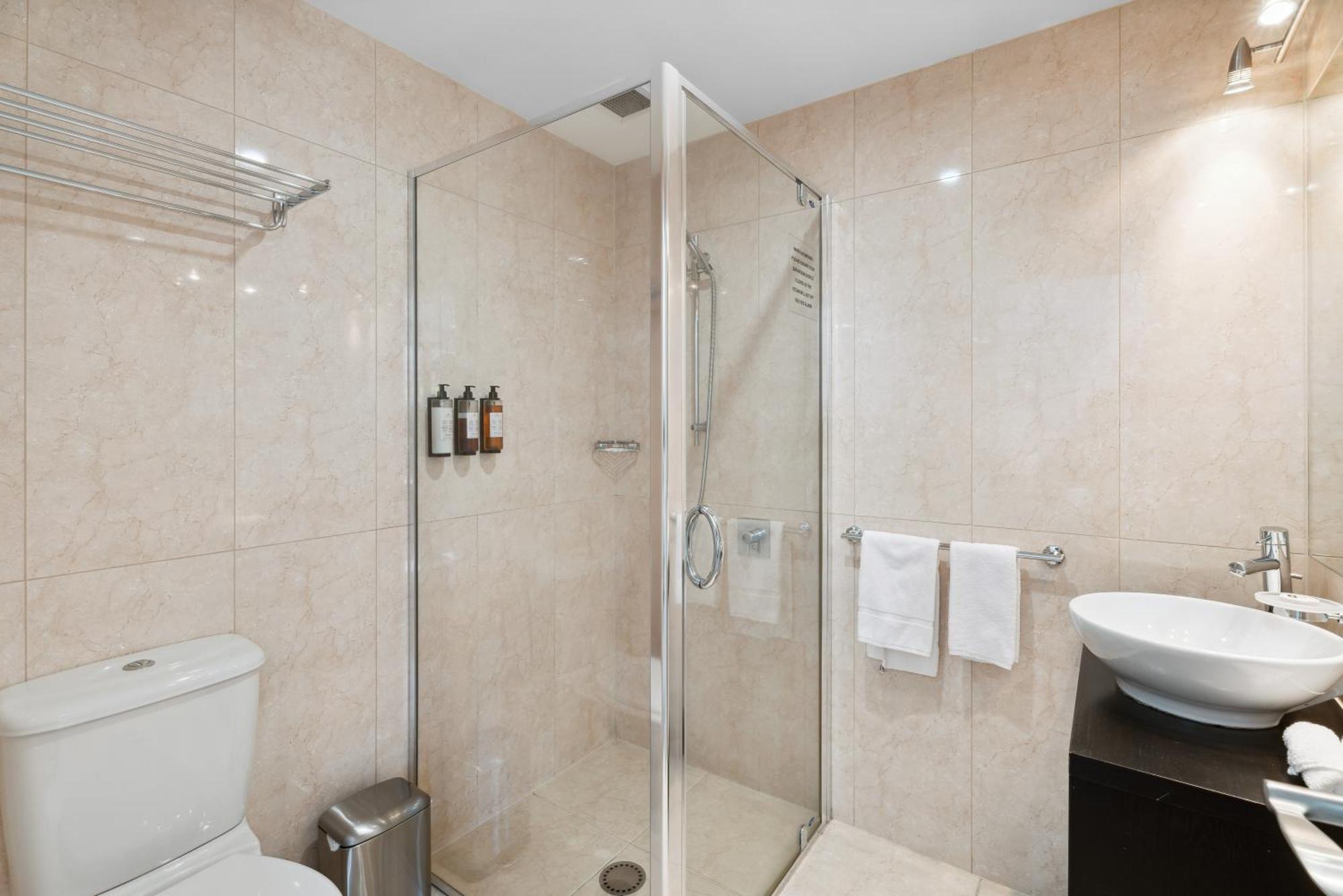 Apartment Luxury 6-bedroom Penthouse - The Beacon With 3 Spas