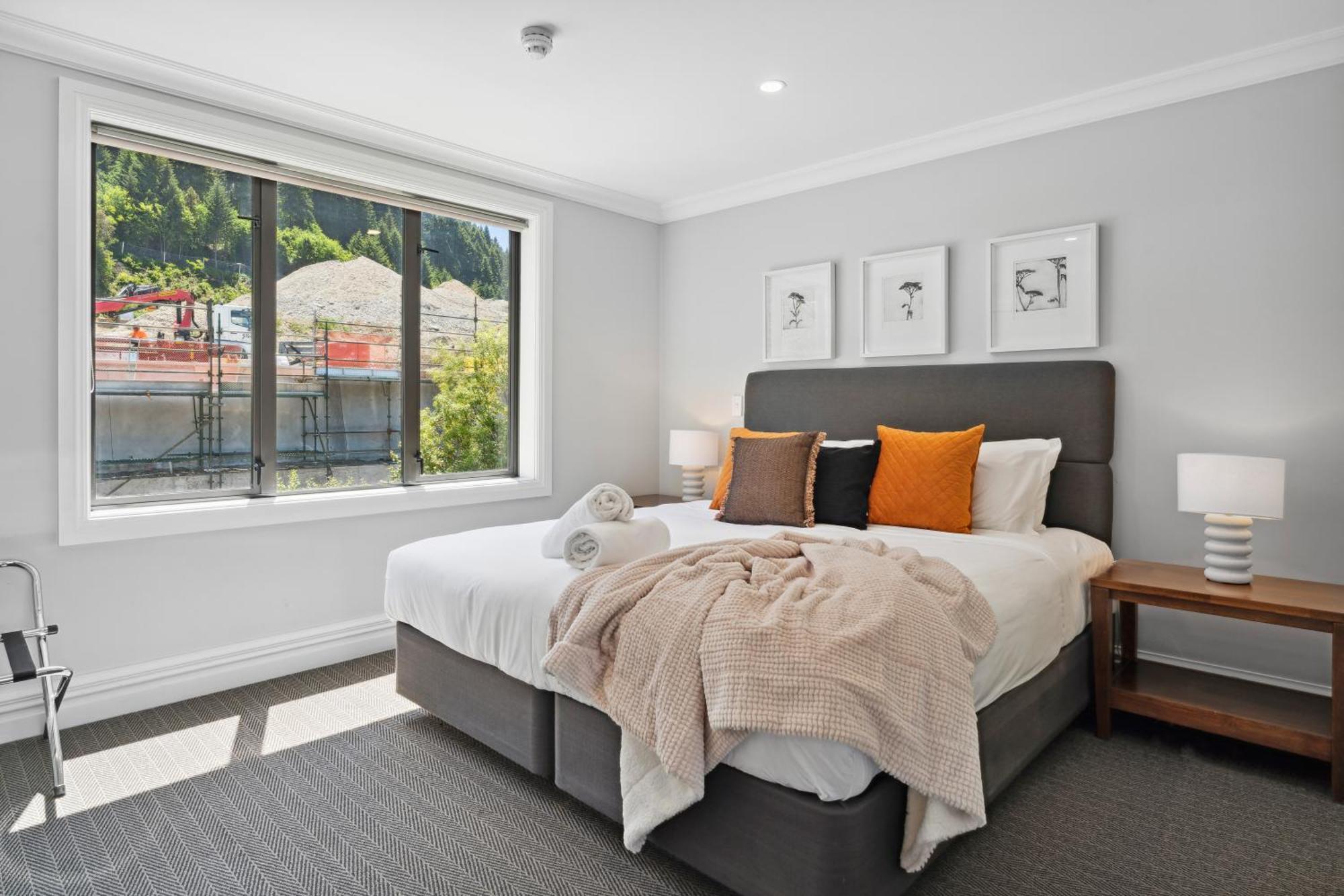 Apartment Luxury 6-bedroom Penthouse - The Beacon With 3 Spas Queenstown