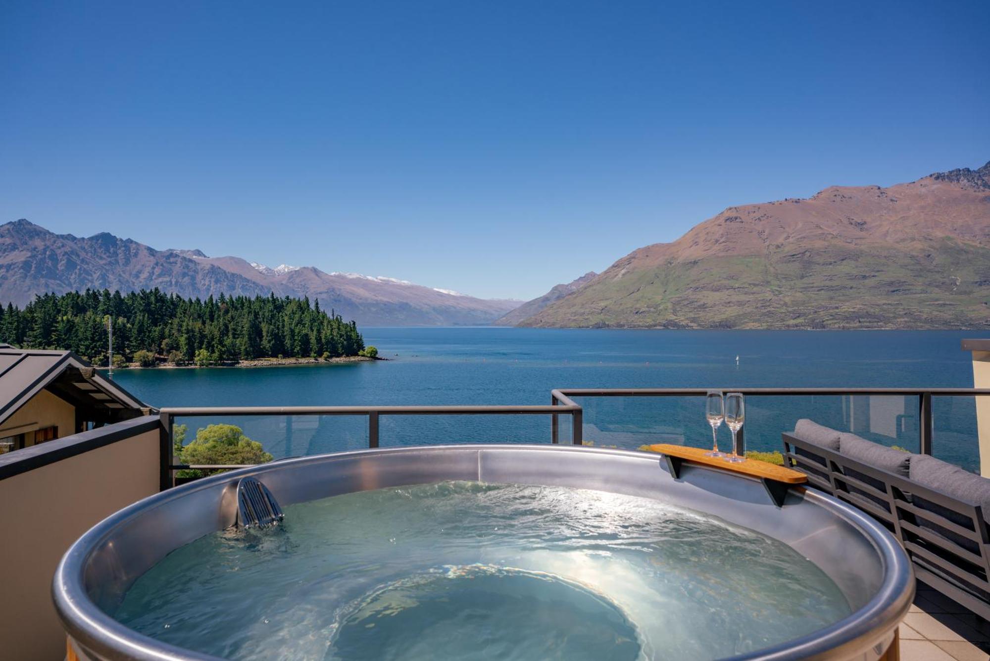 Apartment Luxury 6-bedroom Penthouse - The Beacon With 3 Spas Queenstown