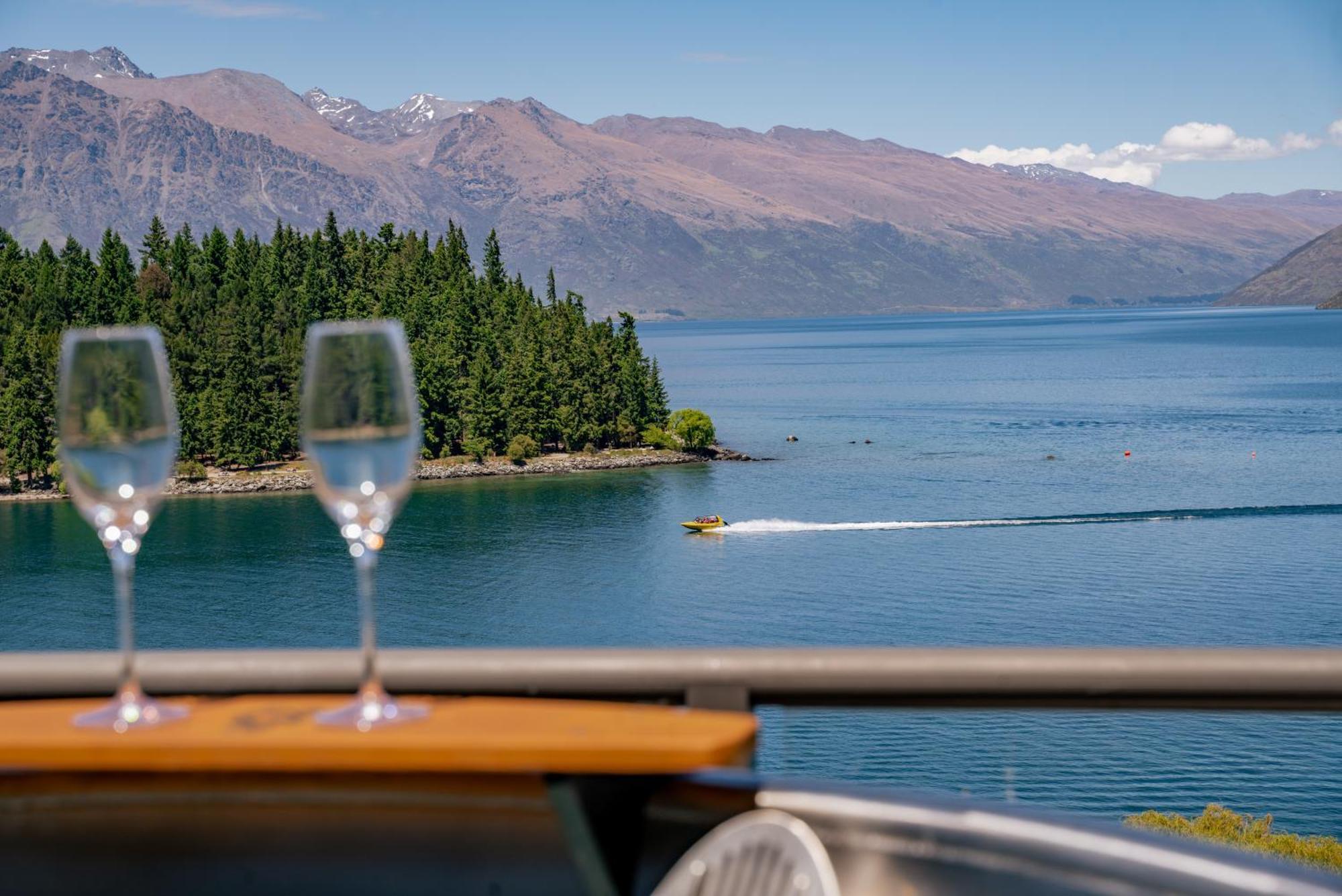 Luxury 6-bedroom Penthouse - The Beacon With 3 Spas Apartment Queenstown