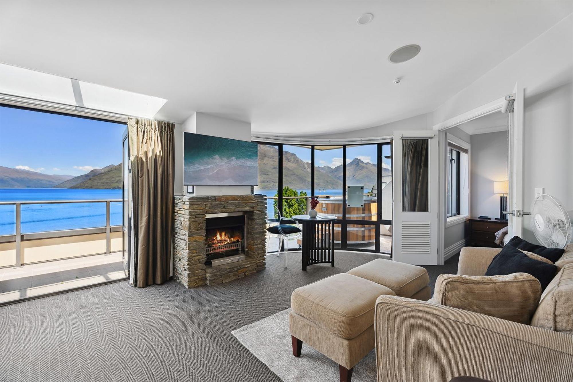 Luxury 6-bedroom Penthouse - The Beacon With 3 Spas Apartment