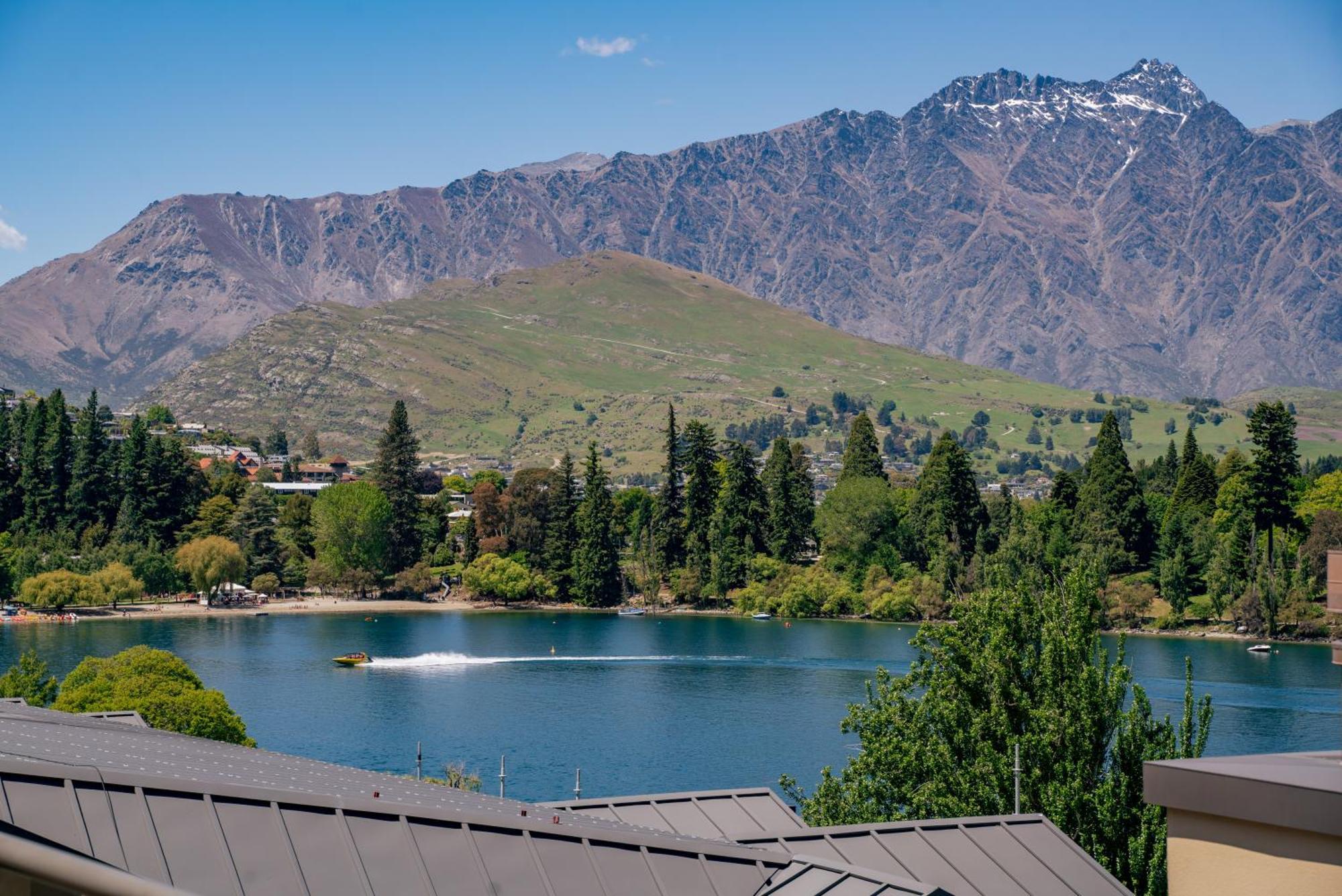 Luxury 6-bedroom Penthouse - The Beacon With 3 Spas Apartment Queenstown