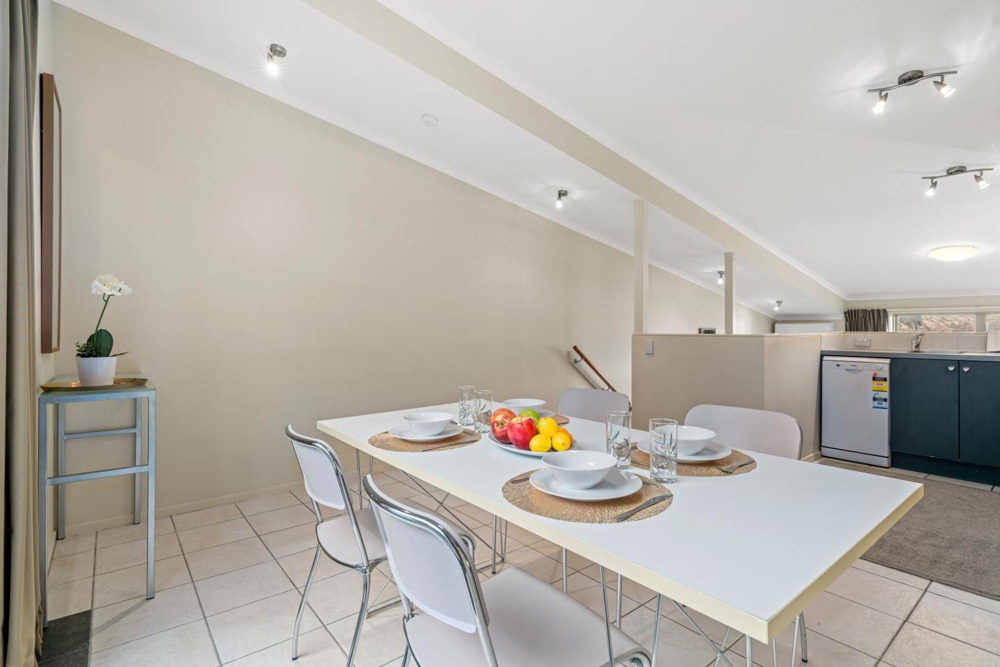 Apartment 2-bedroom With & Mountain View - Beechwood