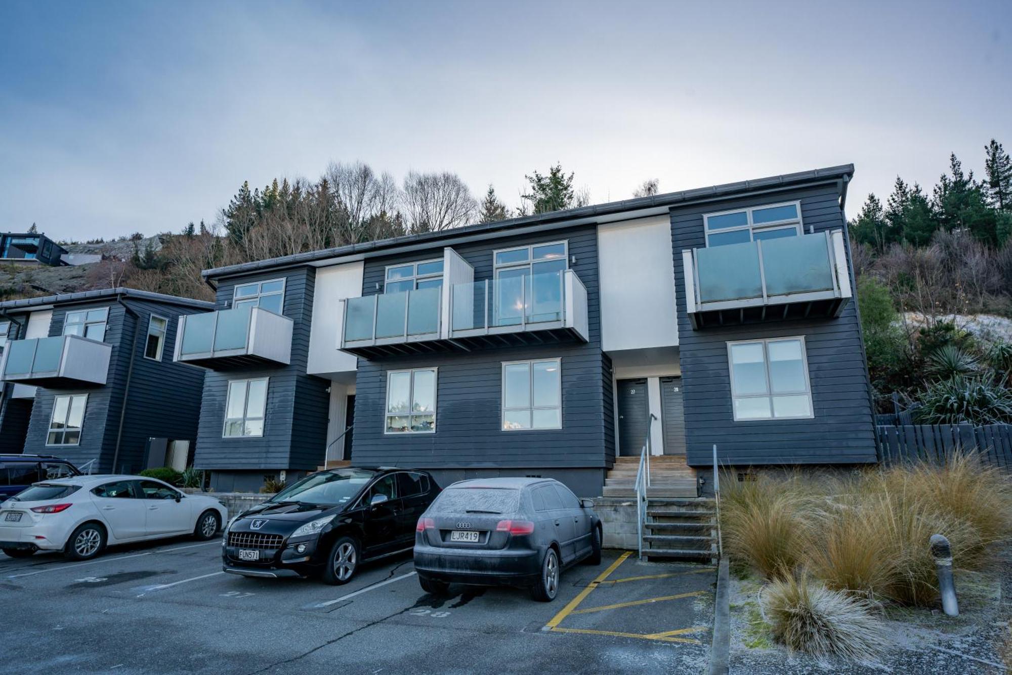 2-bedroom With & Mountain View - Beechwood Apartment *