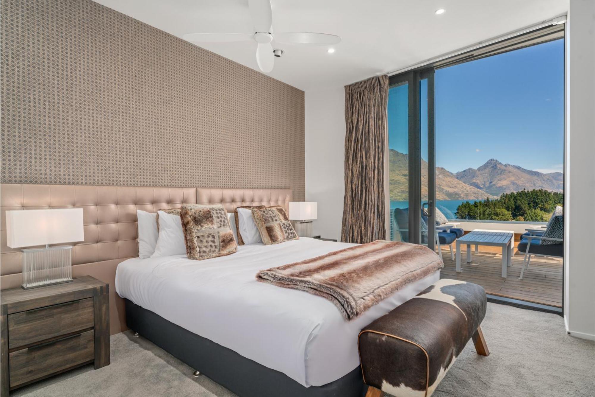 Chic Penthouse & By Staysouth Queenstown