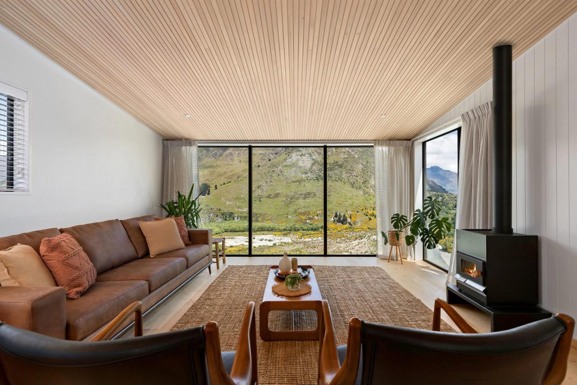 Stunning Mountain Views In Queenstown-hot Tub Holiday home Queenstown