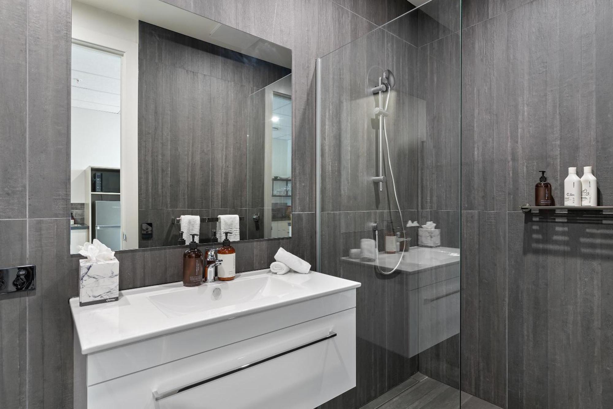 12th Avenue Apartment *