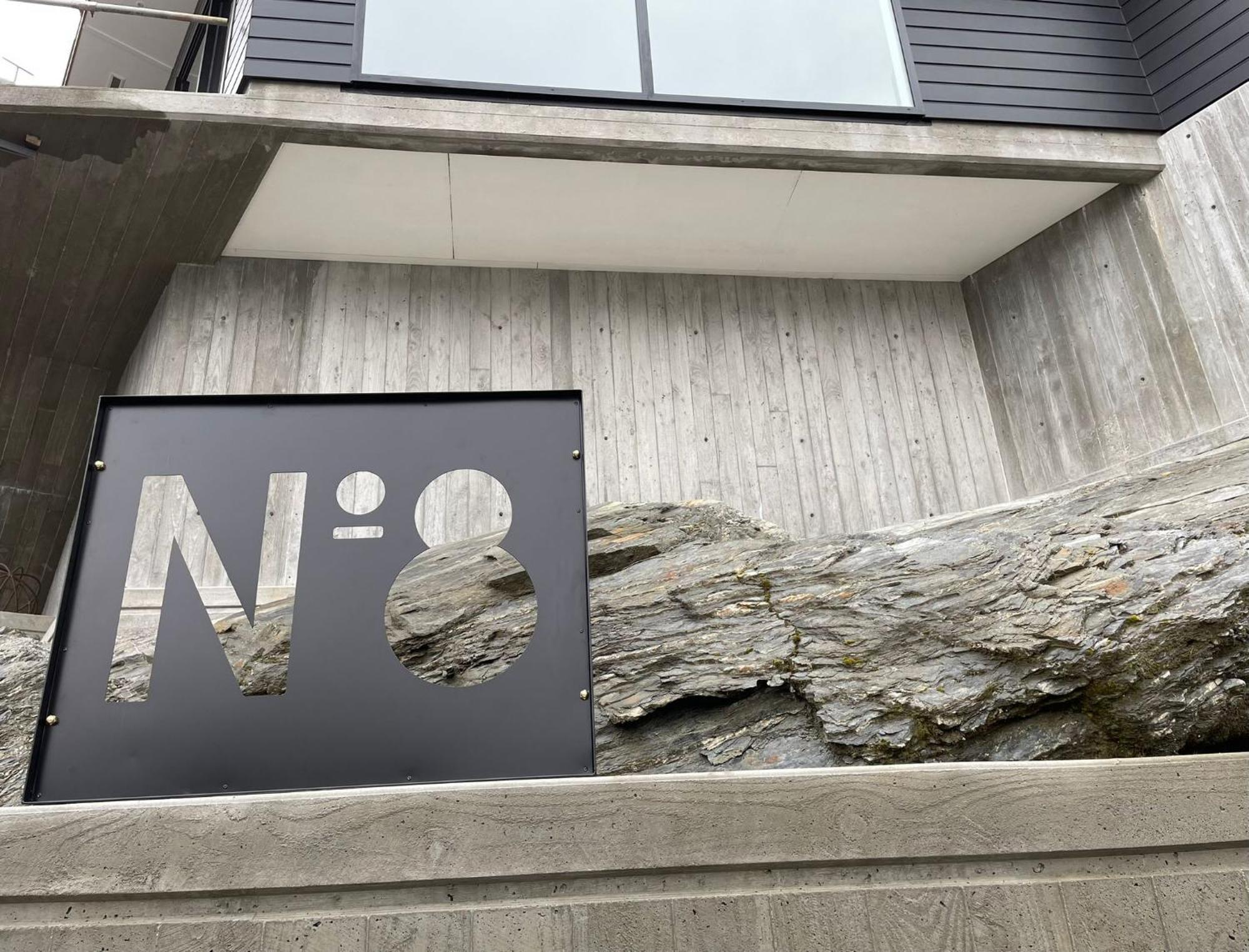 Apartment No.8
