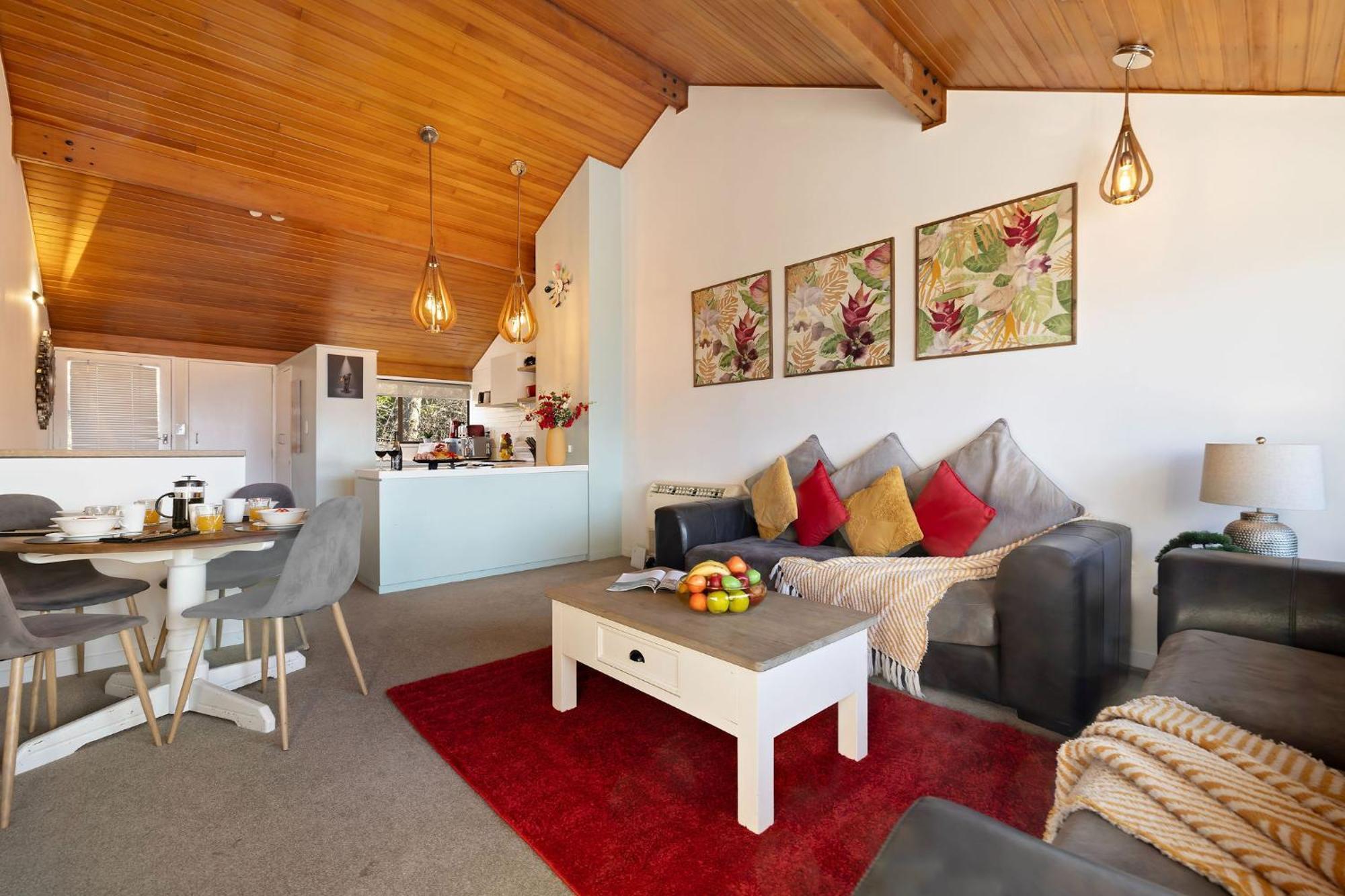 Distinctive Alpine Meadows Apartment
