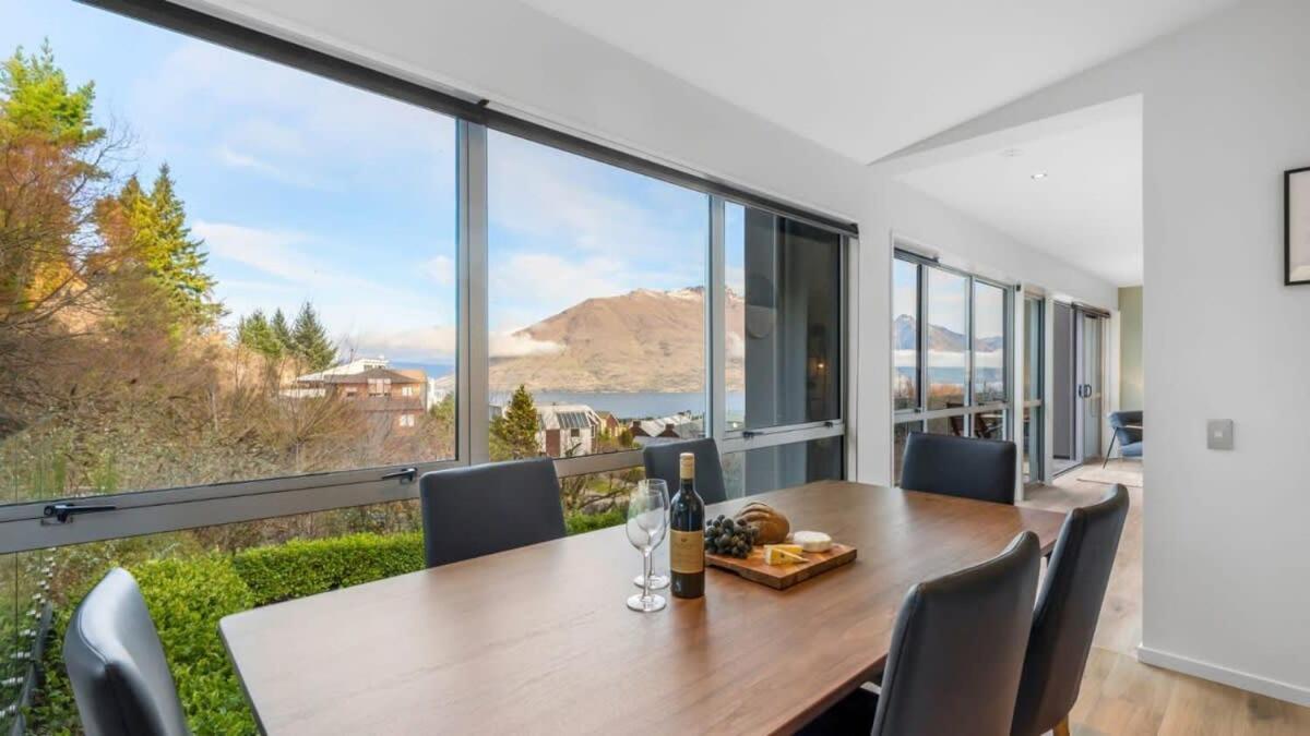 Opuke House- Free Parking- Views- Bbq- Holiday home Queenstown