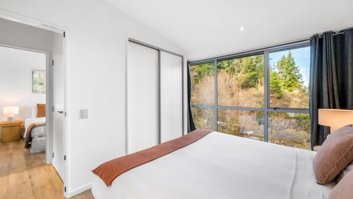 Opuke House- Free Parking- Views- Bbq-