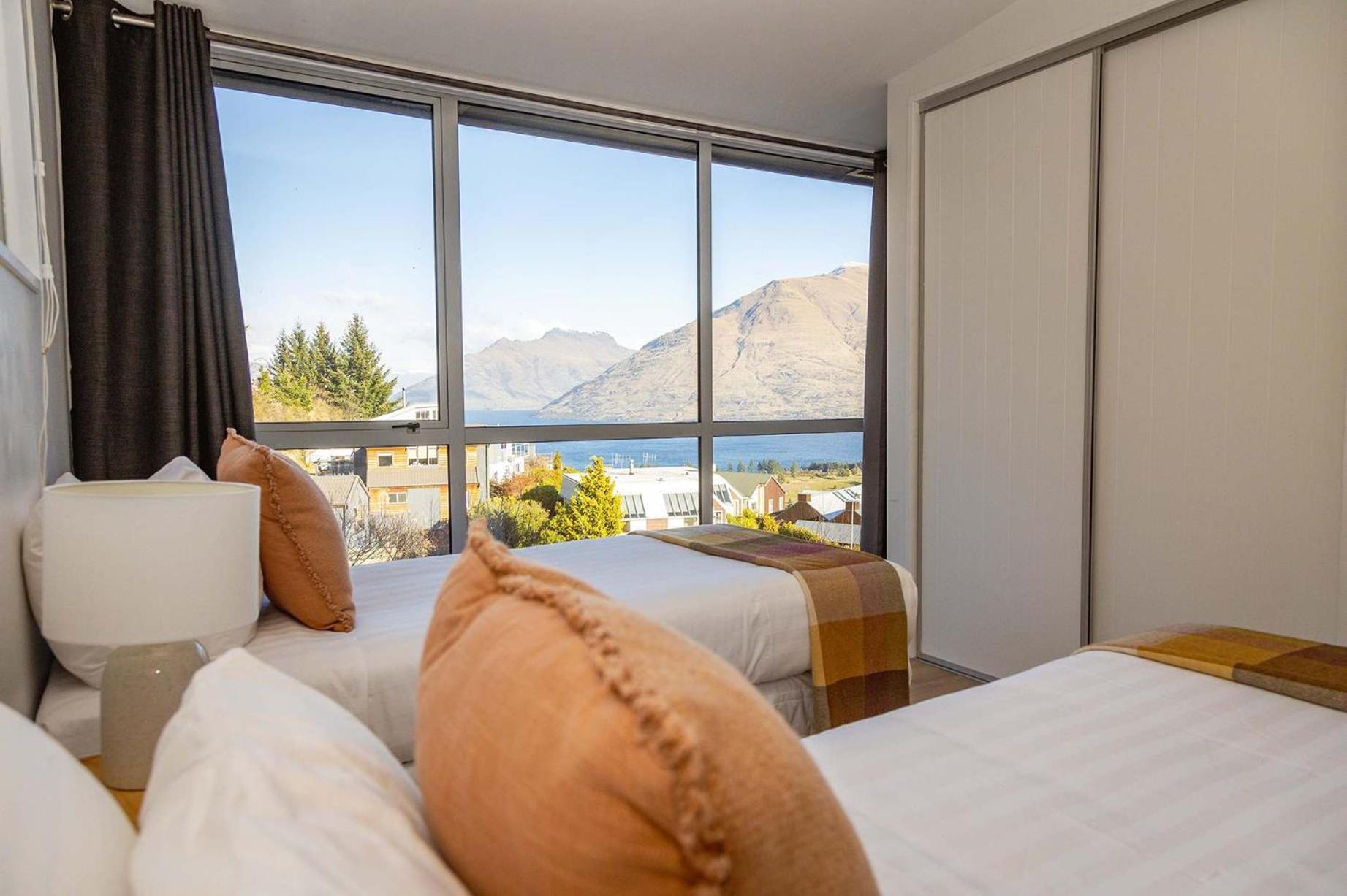 Opuke House- Free Parking- Views- Bbq- Holiday home *