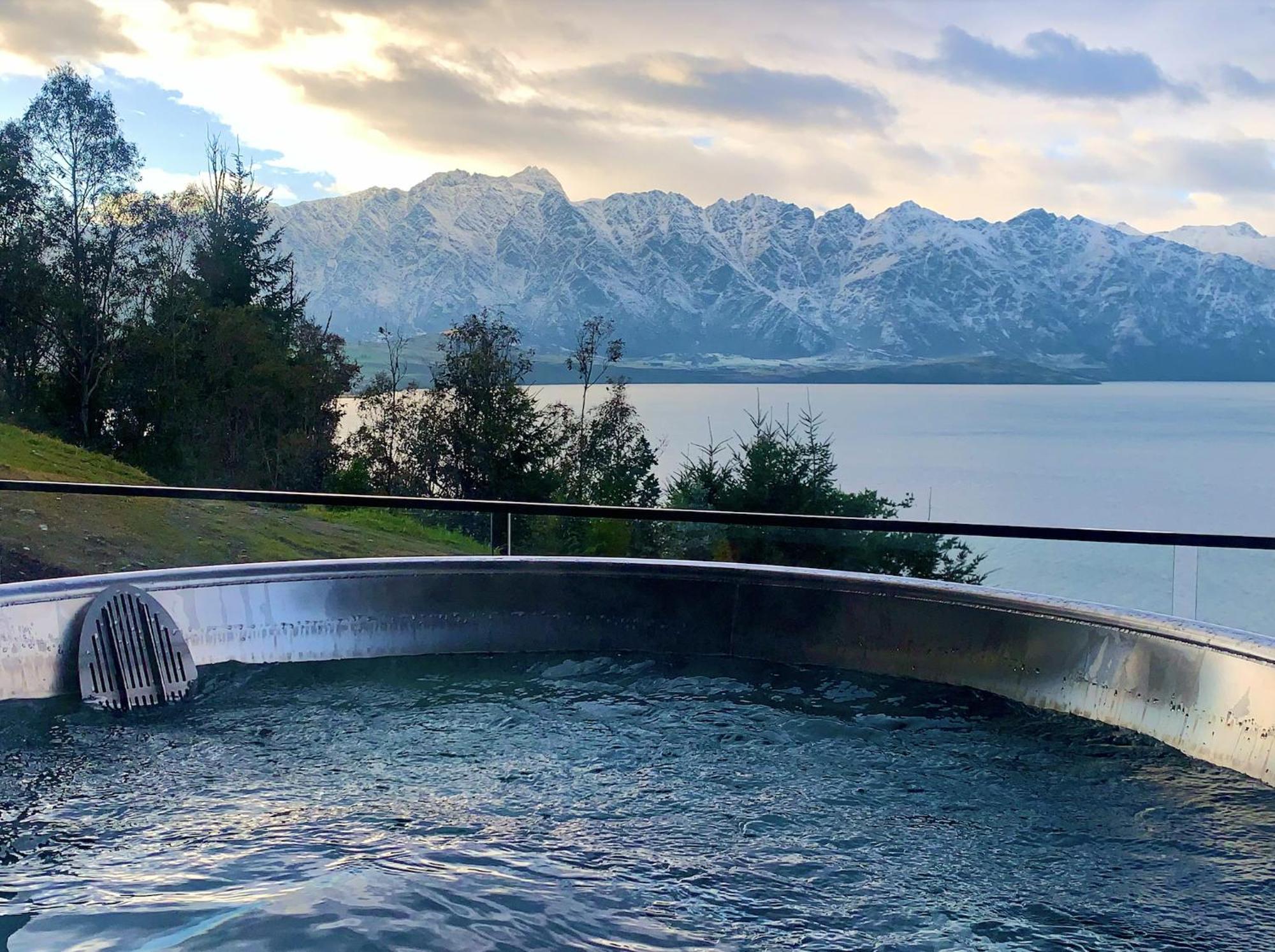 Crystal Waters Villa