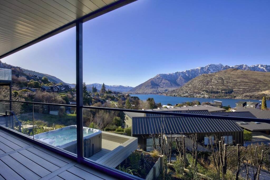 Villa Highview Hideaway - Hot Tub With Views