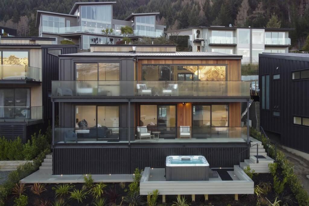 Villa Highview Hideaway - Hot Tub With Views *