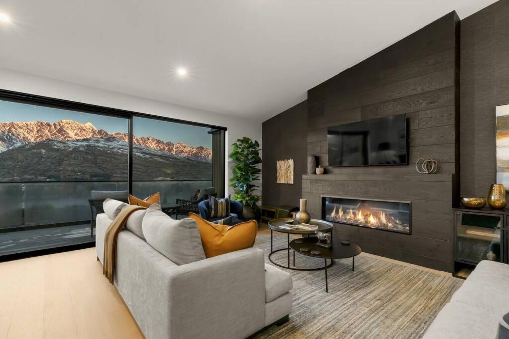 Highview Hideaway - Hot Tub With Views *