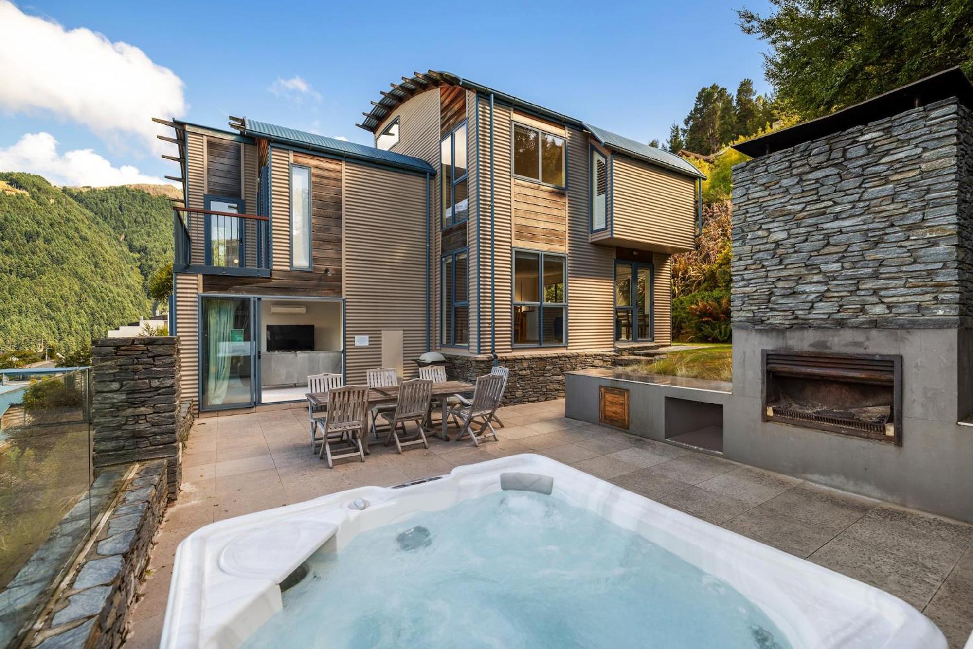 Belfast Retreat - Views And Pool